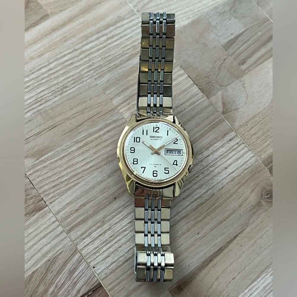 Seiko Automatic 17 Jewels Rare Vintage Men’s Watch Two-Tone Bracelet Gold Dial